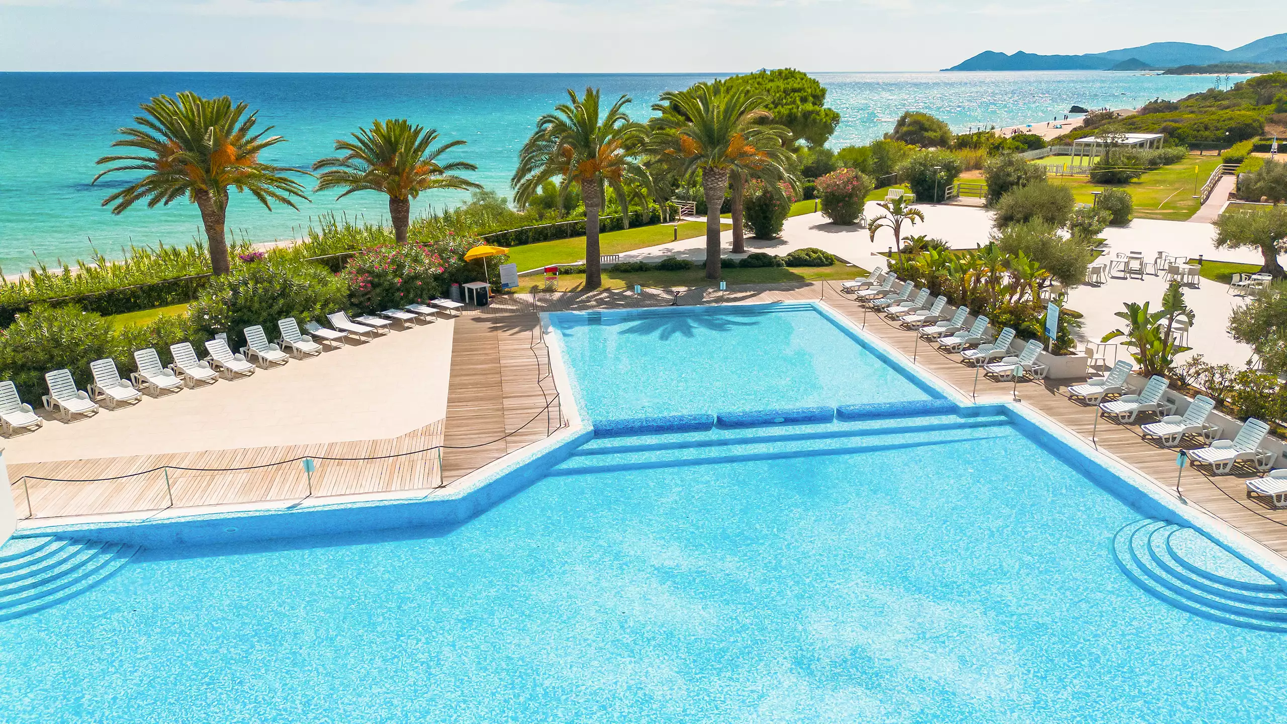 Free Beach Resort Costa Rei